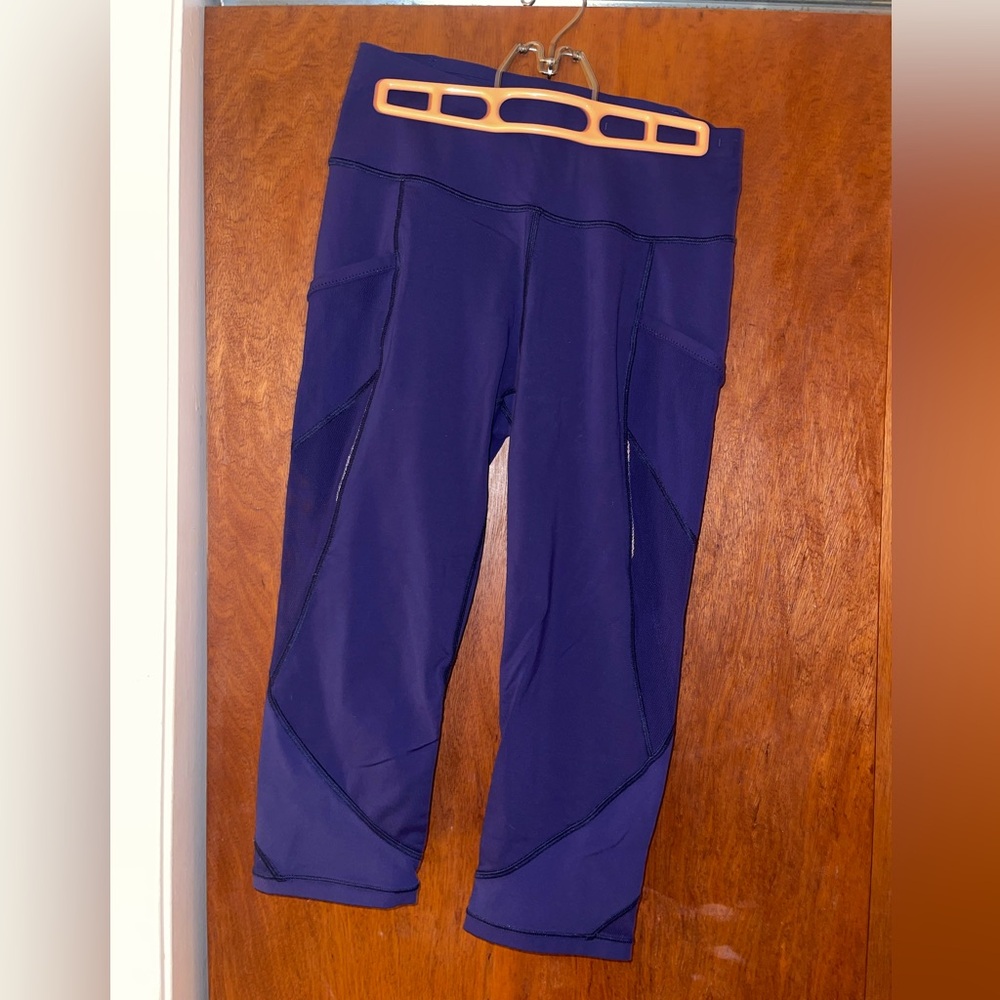 Lululemon blue cropped leggings